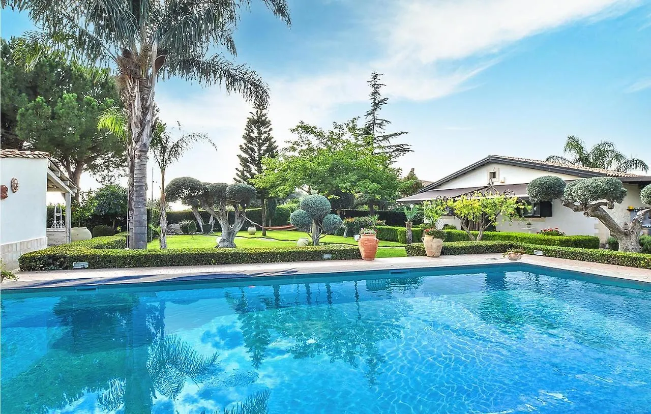 Awesome Home In Chiaramonte Gulfi With Wifi 0*,