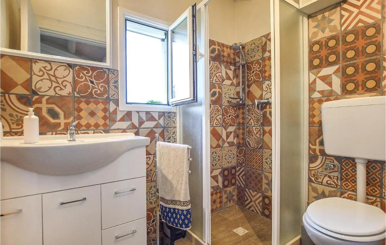 Awesome Home In Chiaramonte Gulfi With Wifi 度假居